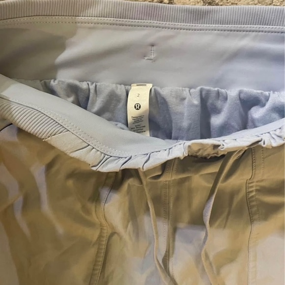 Lululemon track pants - Picture 3 of 4